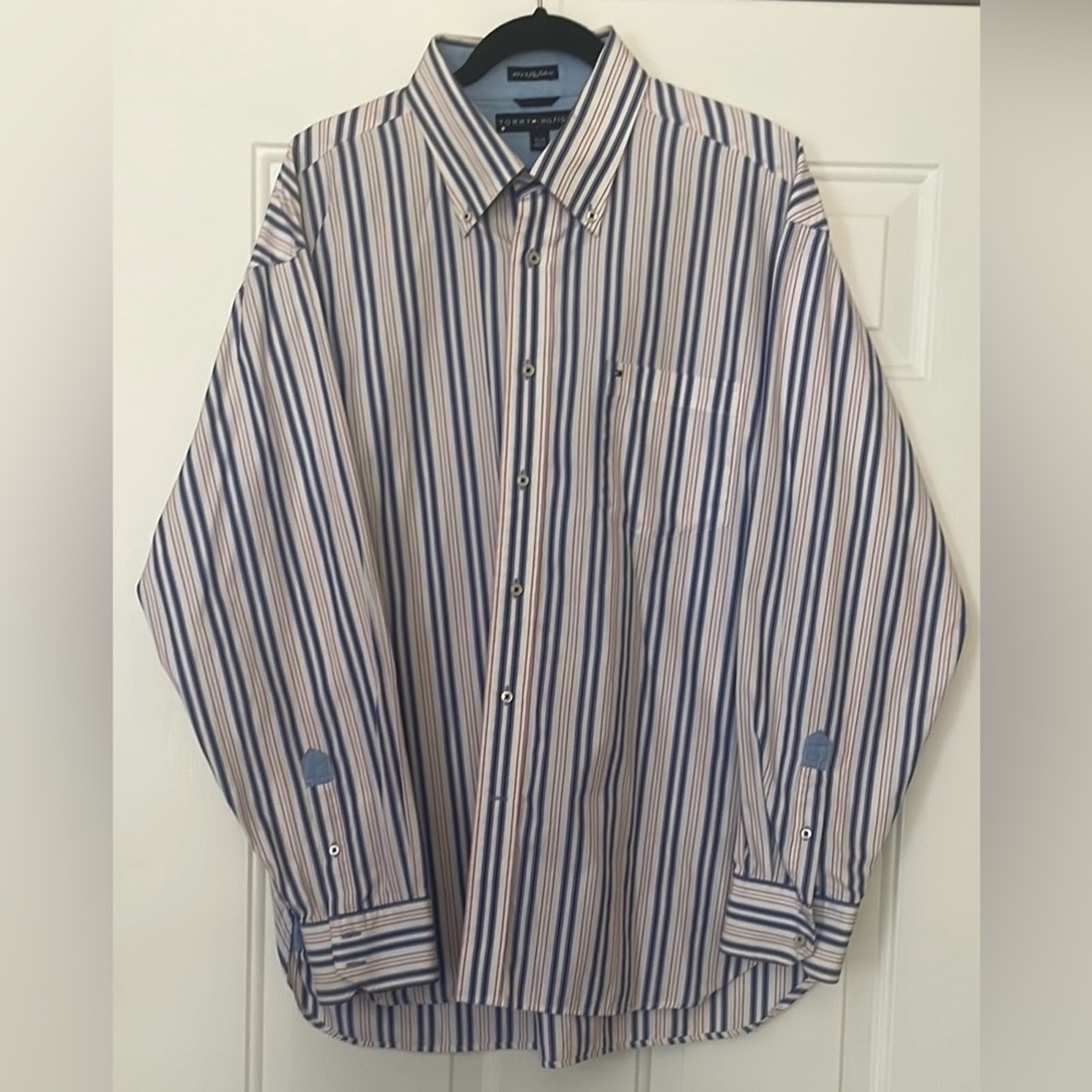 Geoffrey Beene Blue and White Striped Casual Shirt